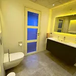 شقة Cozy & Modern Living In *