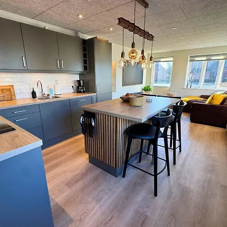 Cozy & Modern Living In Odense
